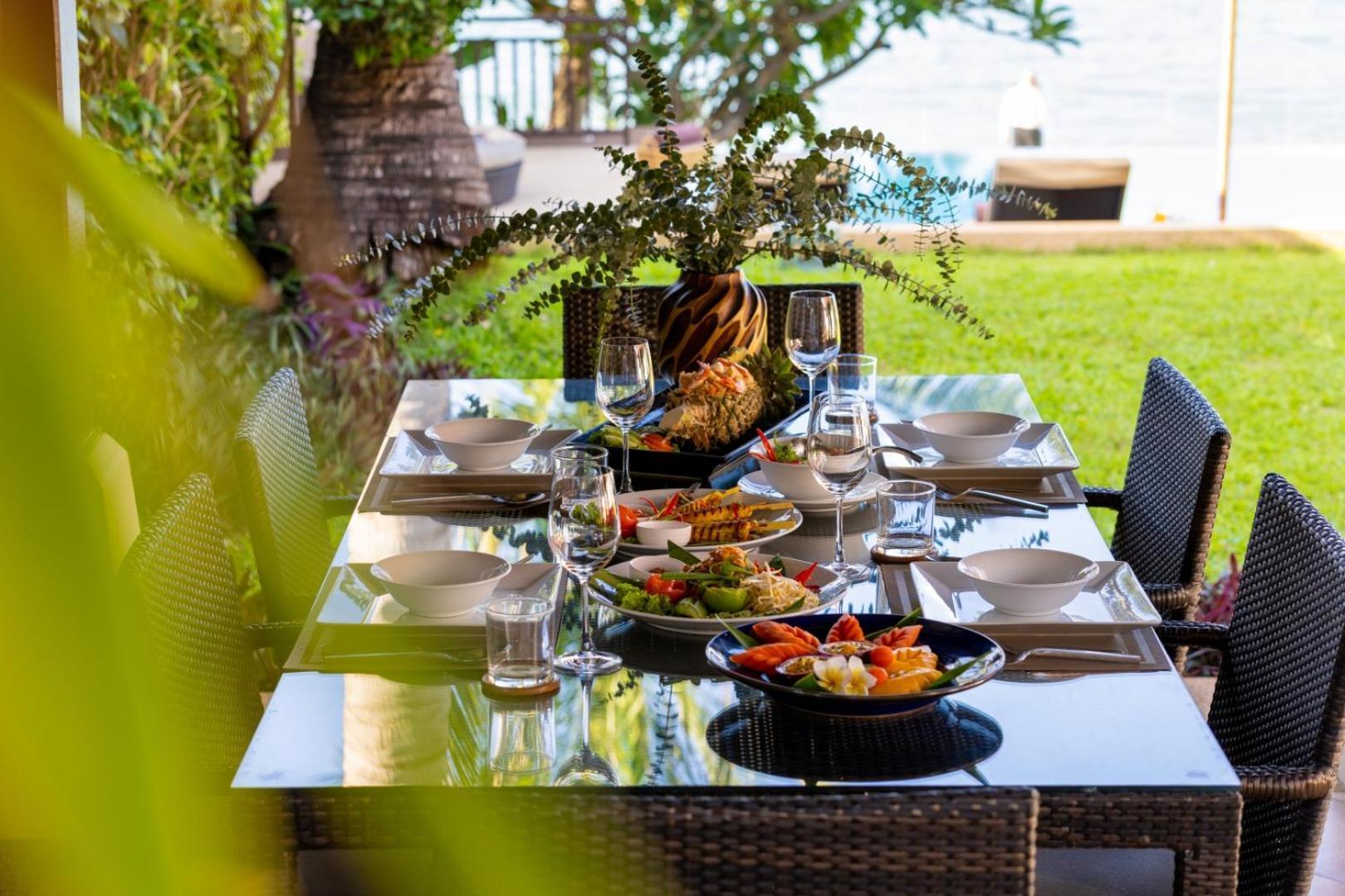 Bacaya Beachfront Villa หาดบางรัก ภายนอก รูปภาพ