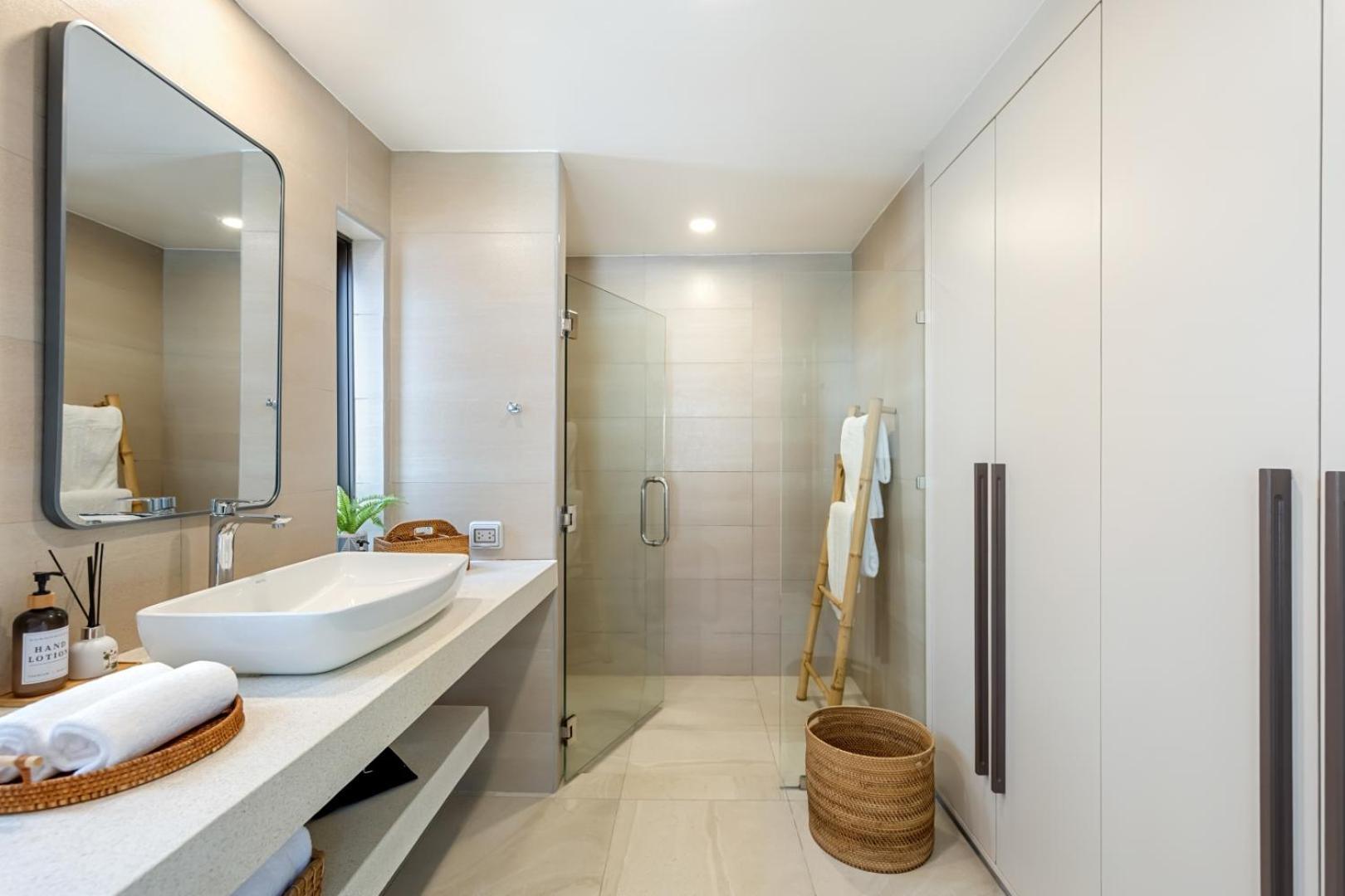 Bacaya Beachfront Villa หาดบางรัก ภายนอก รูปภาพ